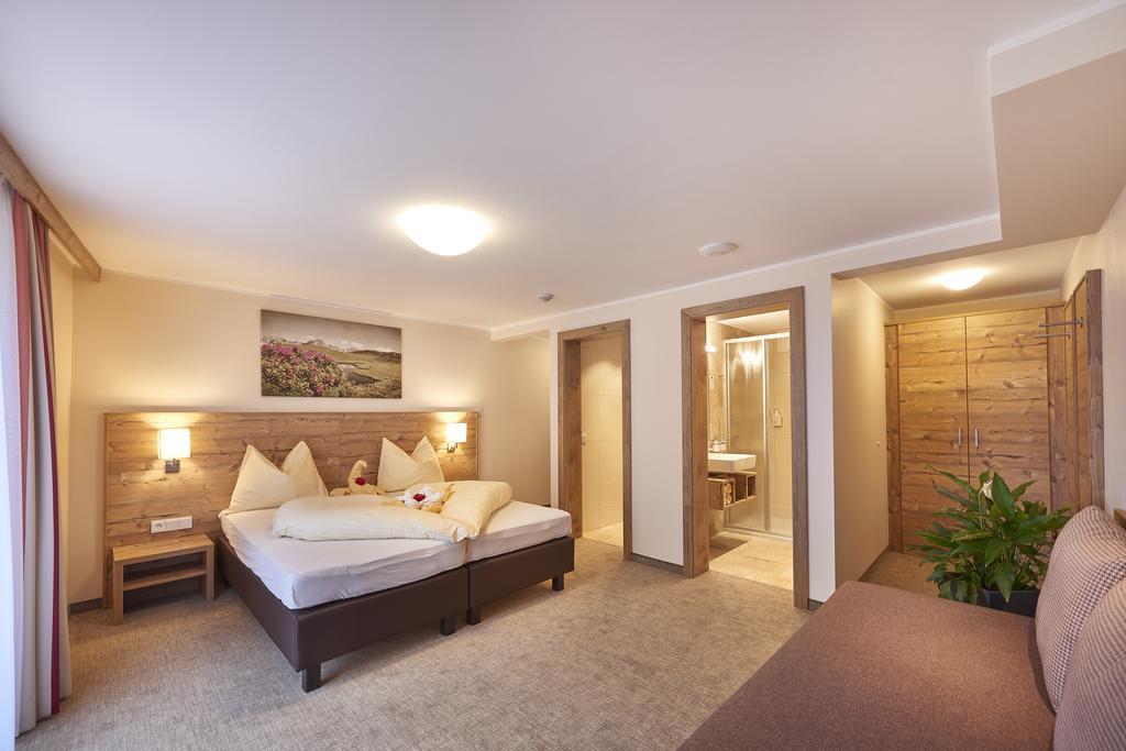Triple Room Balcony or Terrace,133516326:JPEG