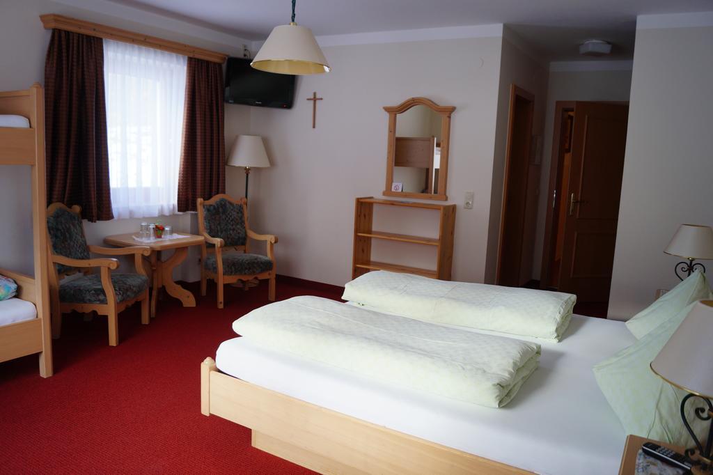 Triple Room,326527282:JPEG